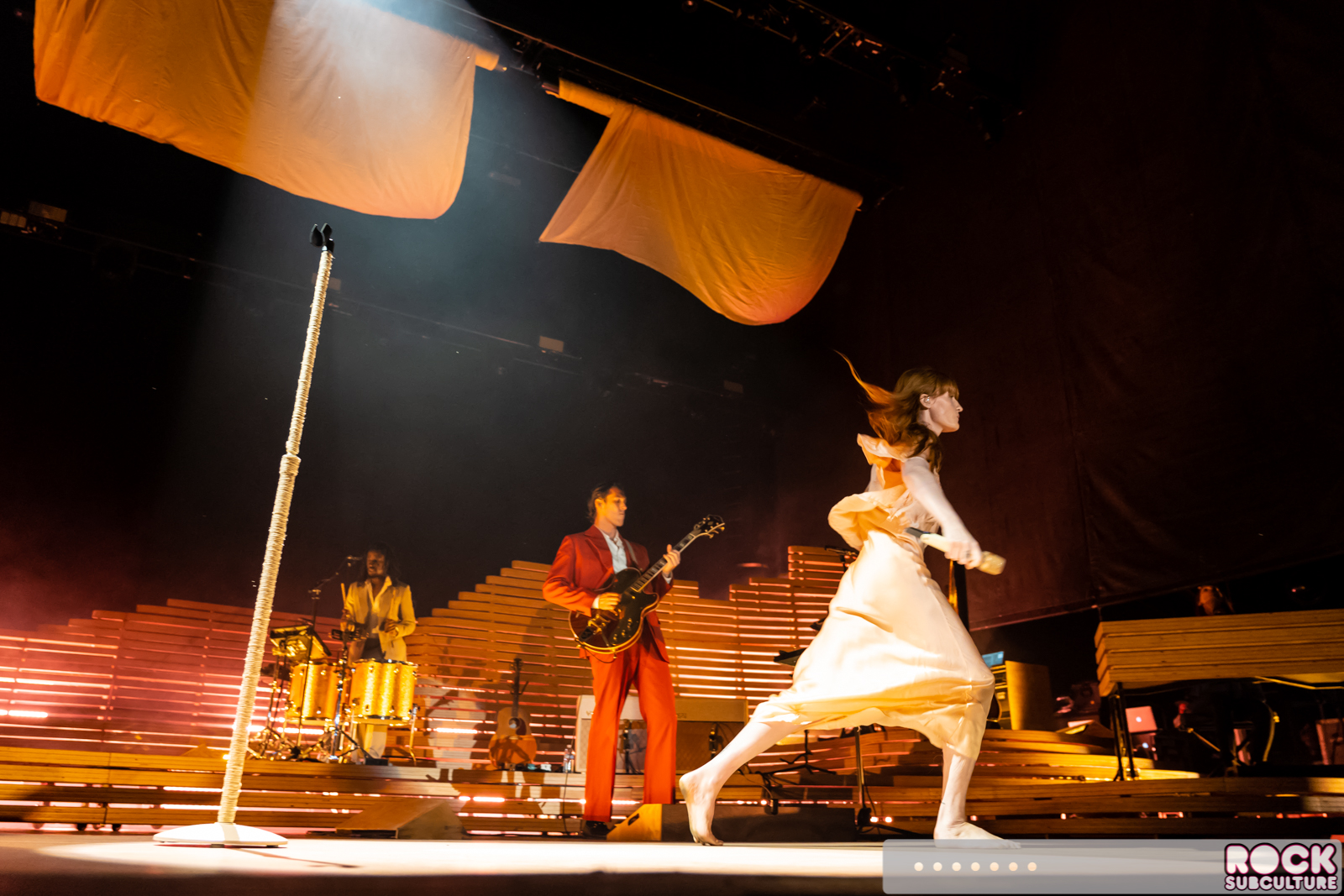 Florence-and-the-Machine-2018-Tour-Concert-Photos-Review-Lake-Tahoe-0527