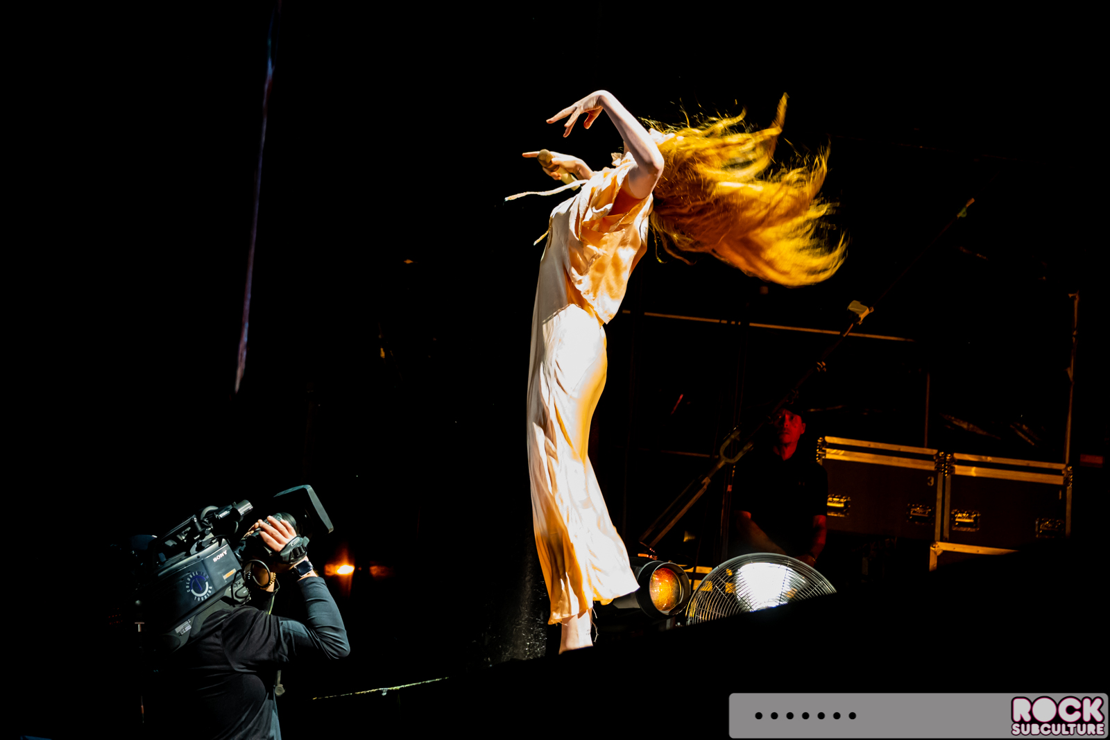 Florence-and-the-Machine-2018-Tour-Concert-Photos-Review-Lake-Tahoe-0536