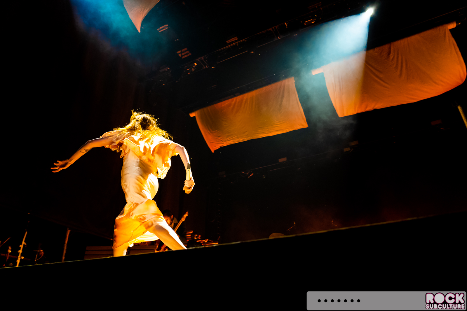 Florence-and-the-Machine-2018-Tour-Concert-Photos-Review-Lake-Tahoe-0577
