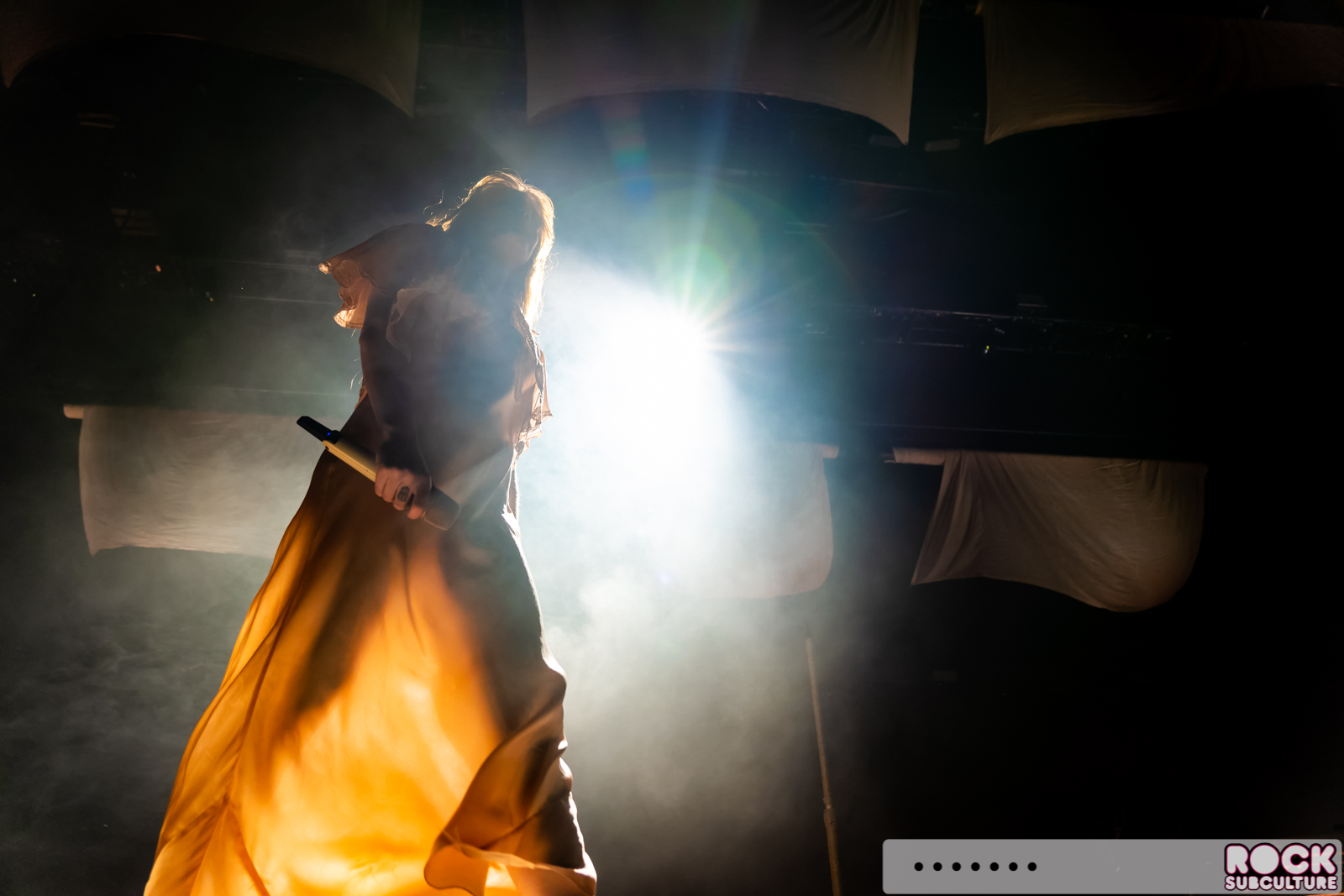 Florence-and-the-Machine-2018-Tour-Concert-Photos-Review-Lake-Tahoe-0612