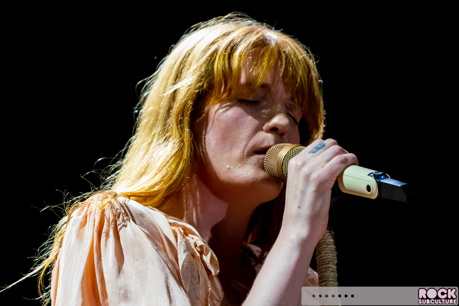 Florence-and-the-Machine-2018-Tour-Concert-Photos-Review-Lake-Tahoe-1044