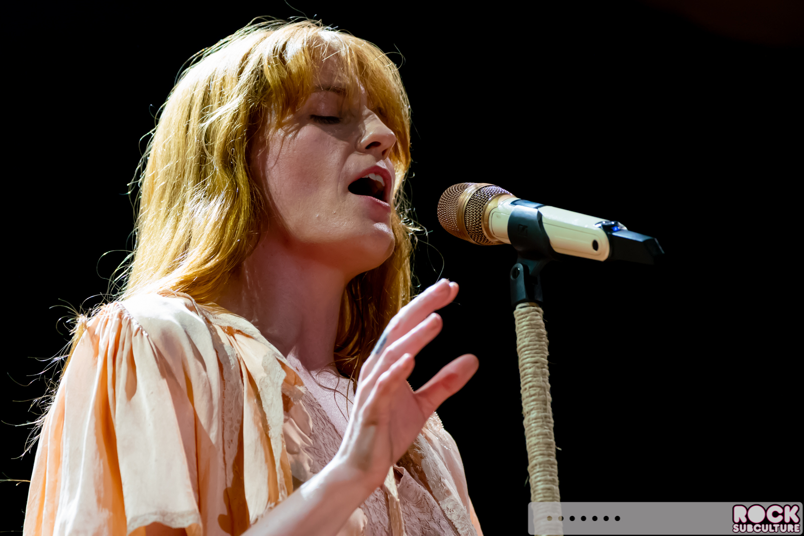 Florence-and-the-Machine-2018-Tour-Concert-Photos-Review-Lake-Tahoe-1080
