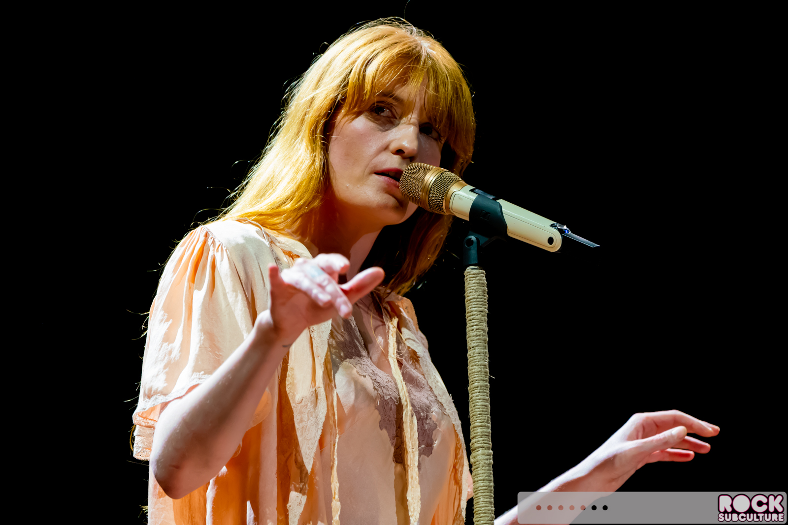 Florence-and-the-Machine-2018-Tour-Concert-Photos-Review-Lake-Tahoe-1086