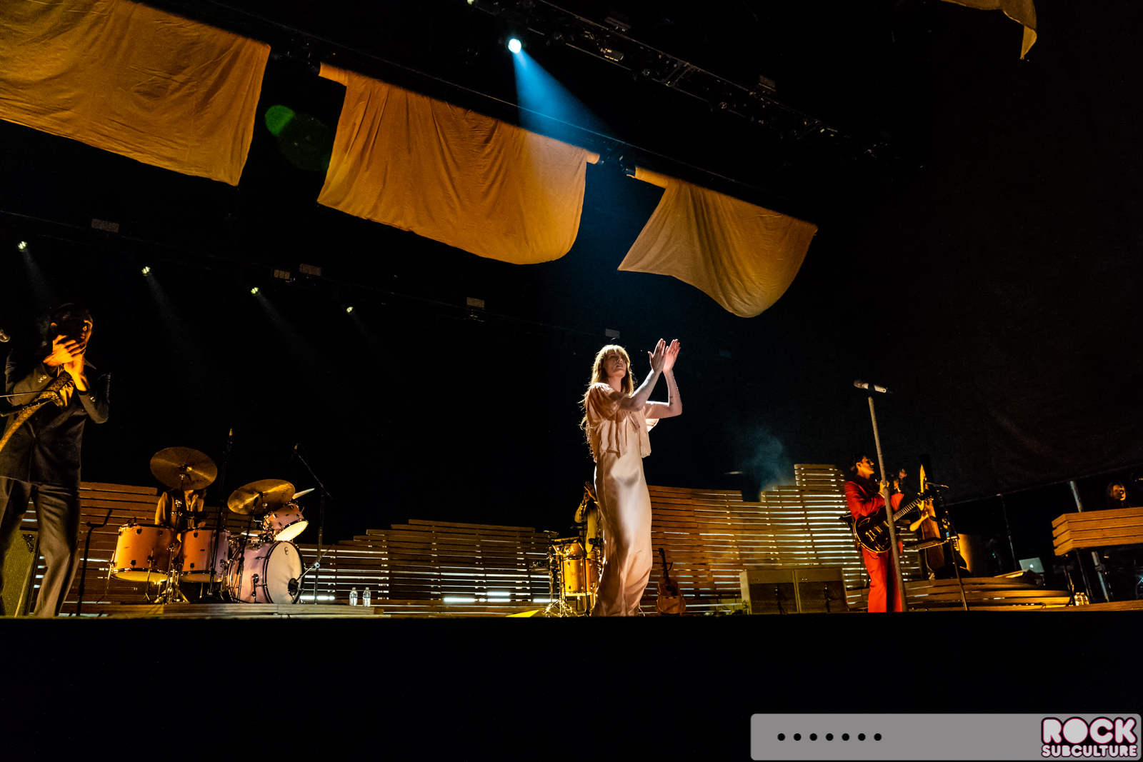 Florence-and-the-Machine-2018-Tour-Concert-Photos-Review-Lake-Tahoe-1103