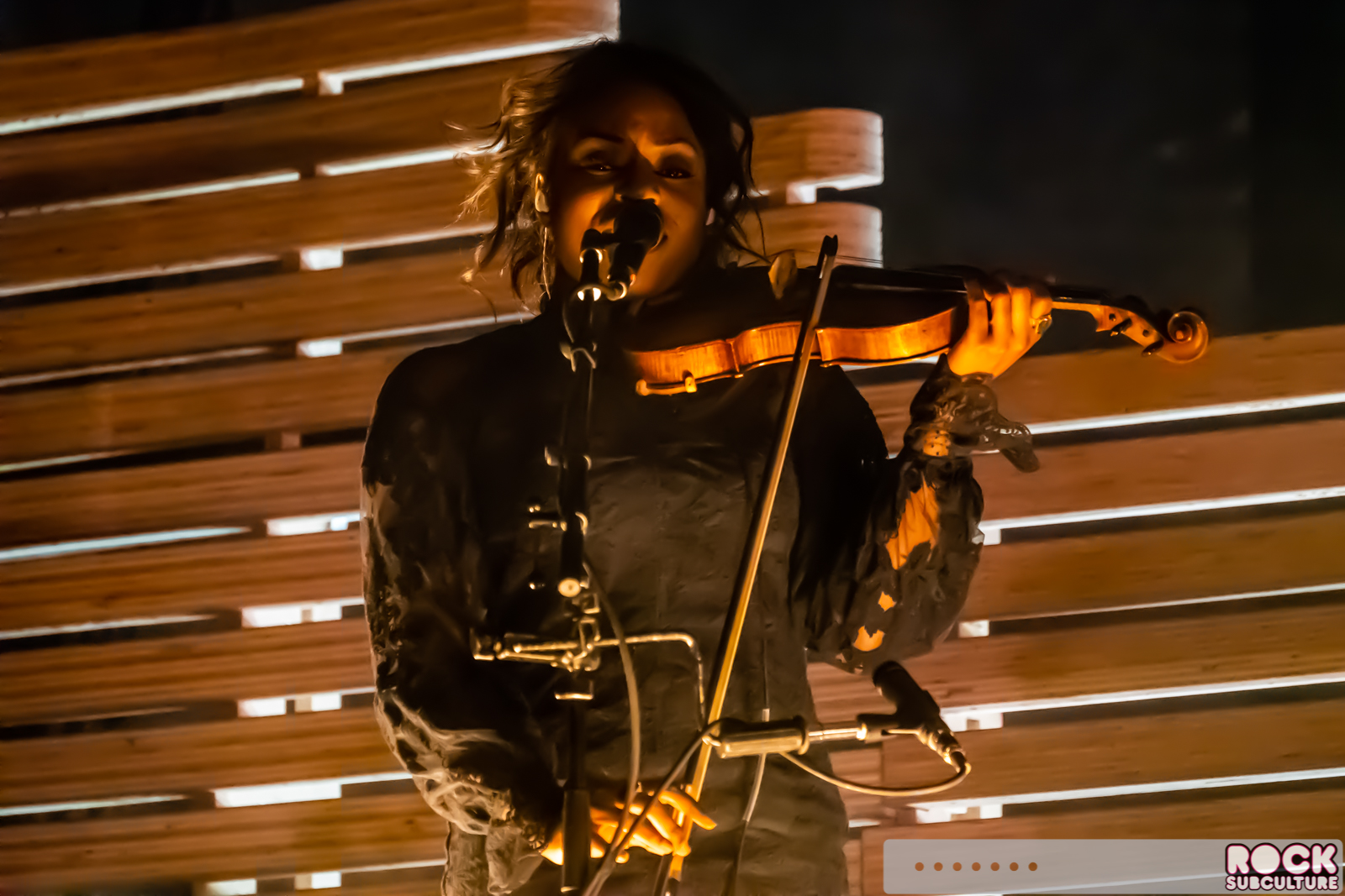 Florence-and-the-Machine-2018-Tour-Concert-Photos-Review-Lake-Tahoe-1110