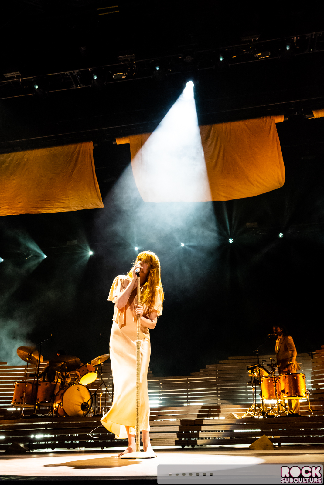 Florence-and-the-Machine-2018-Tour-Concert-Photos-Review-Lake-Tahoe-1126
