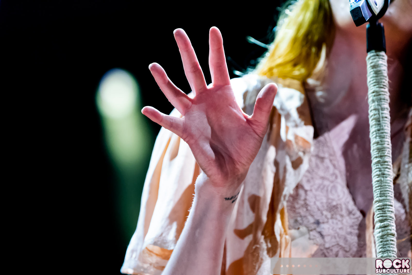 Florence-and-the-Machine-2018-Tour-Concert-Photos-Review-Lake-Tahoe-1128