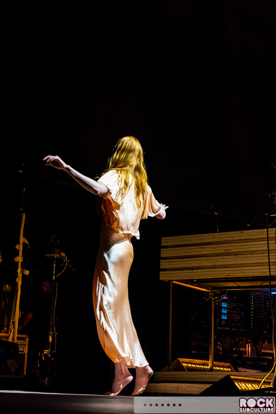 Florence-and-the-Machine-2018-Tour-Concert-Photos-Review-Lake-Tahoe-1187