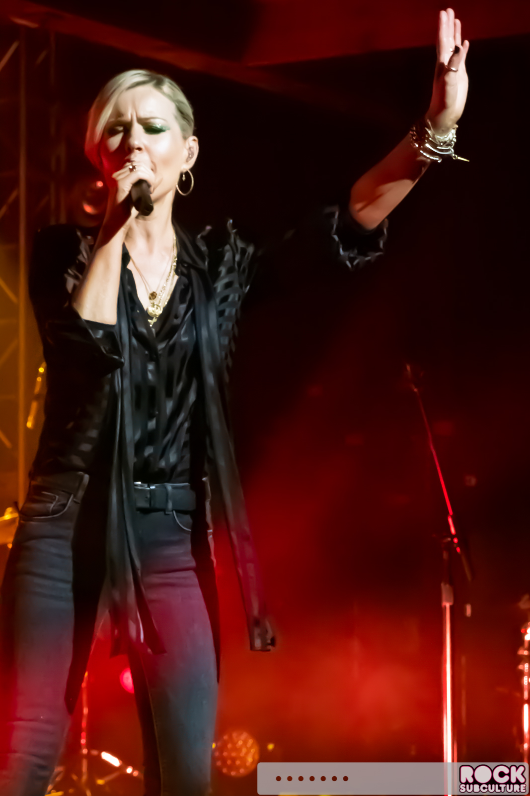 Dido-2019-Tour-Live-Concert-Photos-Seattle-Showbox-SoDo-01