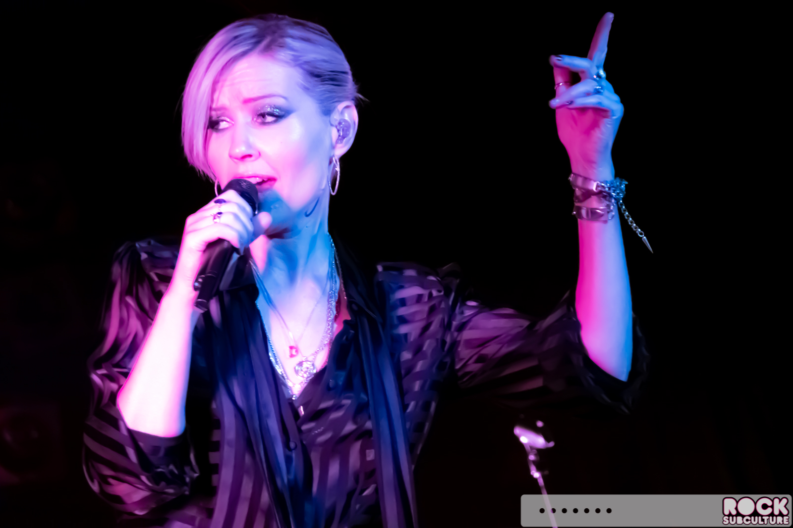 Dido-2019-Tour-Live-Concert-Photos-Seattle-Showbox-SoDo-03