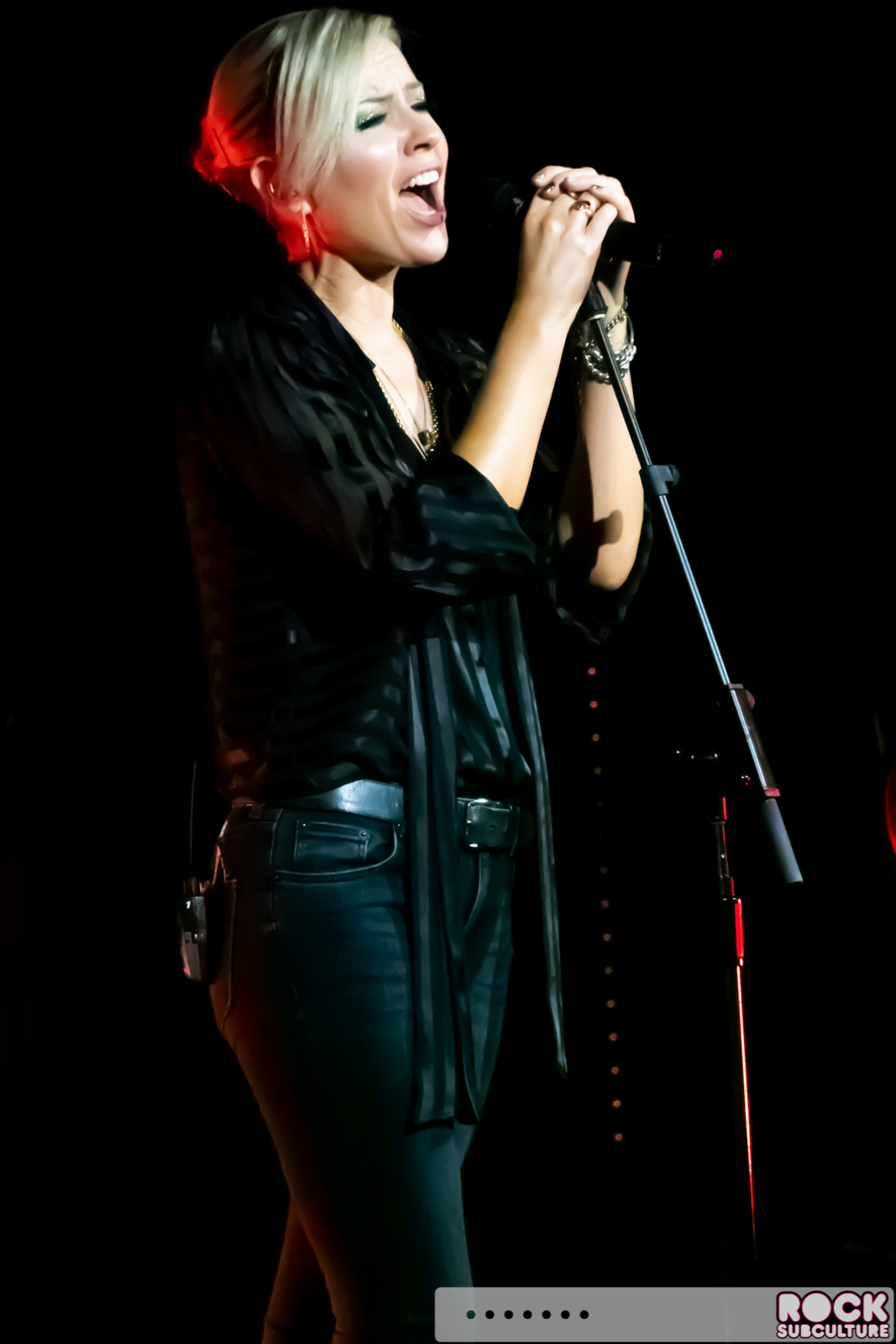Dido-2019-Tour-Live-Concert-Photos-Seattle-Showbox-SoDo-13